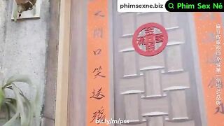 Mấy em gái vú to lồn múp dâm đãng thích chơi cặc Tây to khủng dâm đãng chảy nước