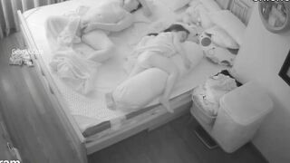 Sex Vợ Trẻ Chờ Chồng Già Đi Công Tác Nứng Quá Phải Tự Móc Lồn