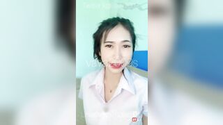 Em học sinh cấp3 mình dây vú to lồn non địt nhau dâm đãng
