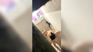 2 EM GÁI TẮM NGỌT NƯỚC QUÁ ANH EM