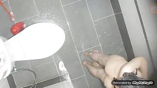 Ql em gái xinh tắn