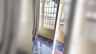 GenZ mở toang rèm cửa địt nhau cho hàng xóm xem siêu kích thích . Biểu cảm dâm dục