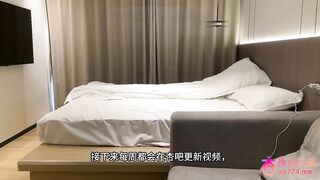 Em gái Trung Quốc vú bự bị quay lén trong khách sạn