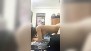 Em gái kính cận dâm đãng lộ clip