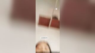 2k7 thủ dâm với gáo múc nước. Cái gì cũng đút vào lồn được