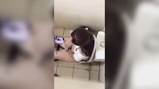 Sex Quay Lén Nhân Viên Ngân Hàng Vib Đi Vệ Sinh Lồn Toàn Lông
