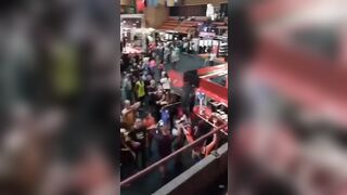 Đụ public trên khán đài sân vận động