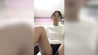 Em học sinh cấp 3 loli mình dây vú to lồn ngon thủ dâm kích thích