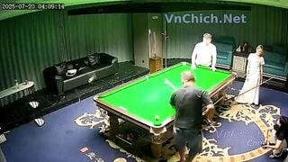 Chơi bida ai thua thì được chịch vợ người khác