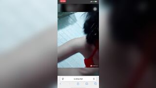 Chị gái nứng lồn thủ dâm ở phòng