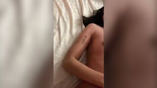 Sung sướng khi phá trinh cô vợ mới cưới