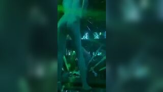 Vài clip về các em tay vịn Việt Nam
