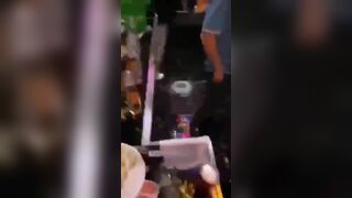 Vài clip về các em tay vịn Việt Nam