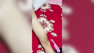 Cặc to gặp phải con đĩ dâm bú mút con cu sướng tê lồn siêu dâm