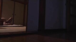 ( JAV ) Bố chồng phang con dâu đang ngủ khi chồng đi làm