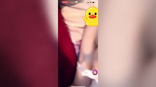 Em gái gọi video show với bạn trai, ai ngờ bị ghi màn hình rồi tung lên mạng. Vú đẹp