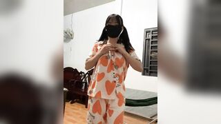 Em Gái Live Show Hàng Thủ Dâm Phần 67 SS2