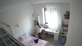 Hack Camera Phòng ngủ gái teen