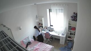 Hack Camera Phòng ngủ gái teen