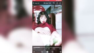 Sex Nguyễn Thị Hoa Nhét Nguyên Trái Dưa Chuột To Vô Lồn