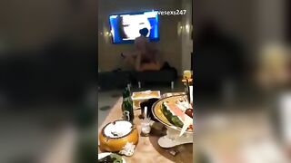 Quay lén quán hát với các em nhân viên dâm vú to lồn ngon dâm đãng