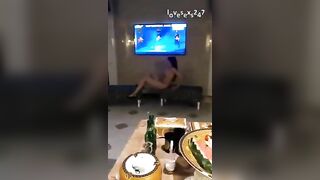 Quay lén quán hát với các em nhân viên dâm vú to lồn ngon dâm đãng