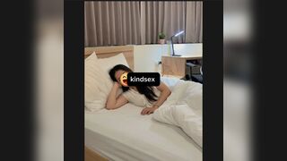Cô bạn thân thất tình đưa đi nhậu
