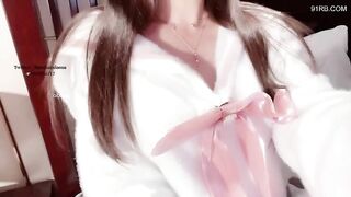 Em nhân viên văn phòng mới đi làm về còn chưa kịp thay đồ đã bị chịch 2