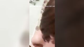 Em mút mê mẩn với chim to