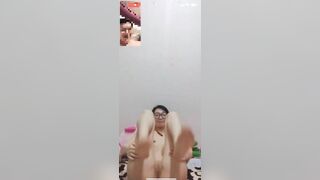 Gạ em linh cận thủ dâm cho xem