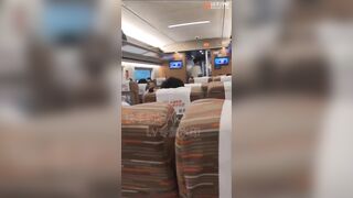 Chơi bài thua bị địt tê lồn từ nhà ra đường vú to lồn ngon