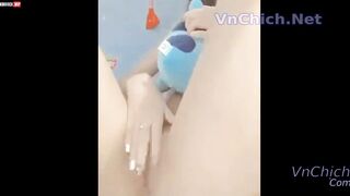 Lộ clip sex em Thúy Huỳnh địt lỗ nhị em rên sung sướng, cơ mà lồn em nó cũng ngon vl