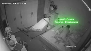 Hack Camera Ru con ngủ xong , Nứng Lồn là 2 vợ chồng lôi nhau ra địt
