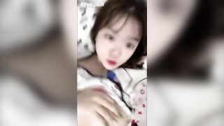 Vừa địt Nhau mà Còn nứng, Con đĩ Livestream Móc Lồn kể chuyện sex Bị phát hiện
