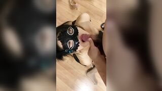 Bắn tùm lum vào mặt em gái vú xệ
