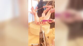 Bắt em quỳ bò dưới sàn làm con đĩ cho anh hành hạ 3