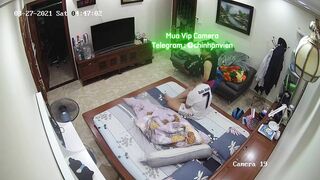 Hack Camera Bà Mẹ Dâm Đãng Chuyên Sờ Chim Con Xong Ngửi