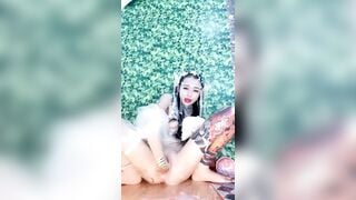 Em loli mình dây thủ dâm móc cả bàn tay vào lồn