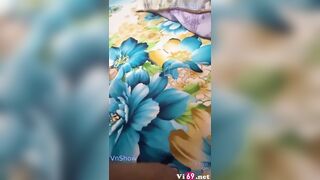 Bé nữ sinh bướm non tơ vú to nói chuyện ngọt ngào là bé lên giường liền 2