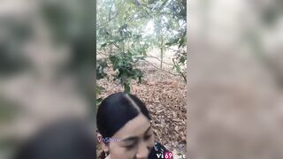Chị gái giáo viên đưa ra vườn nhà public bú cu hòa mình với thiên nhiên