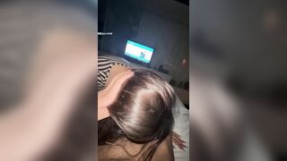 Cô bé quàng khăn với cặp vú siêu phẩm bú hoài không chán Hà Quỳnh Trang
