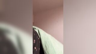 biểu cảm hứng tình của bé sinh viên