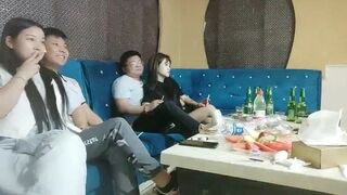 Đi Karaoke hát thì không lo hát mà mỗi thằng gọi một em ra chịch P.6
