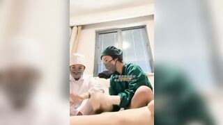 2 e Y tá Nghịch Sục cu bệnh nhân lấy Tinh trùng nửa đêm