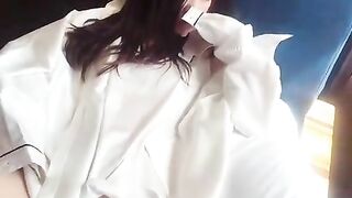 Cái lồn non búng của em gái 2k5