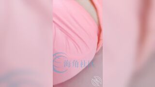 chị họ lồn múp nằm im cho e trai sờ lồn bóp vú quay vid cho mấy th b cùng xem