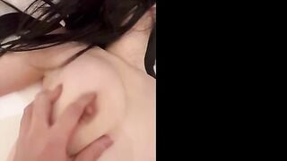 tao với mày chỉ là bạn thôi nên là không cho đút vào trong chỉ được nghịch ở ngoài