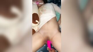 1 lỗ 1 trứng rung 1 con cu:Thanh niên live quay gửi lũ bạn video đụ mẹ kế tàn bạo