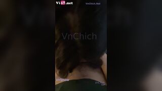 Anh bắn tinh thẳng vào cổ họng làm em sặc tinh trùng ói không kịp nuốt