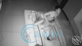 Check cam thấy chồng và chị dâu địt nhau trong phòng ngủ